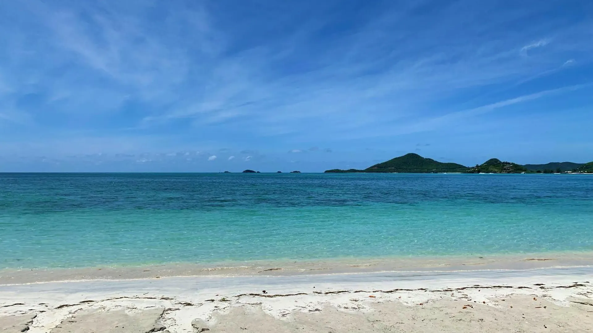 Jolly Holiday Apartment 1 B Jolly Harbour