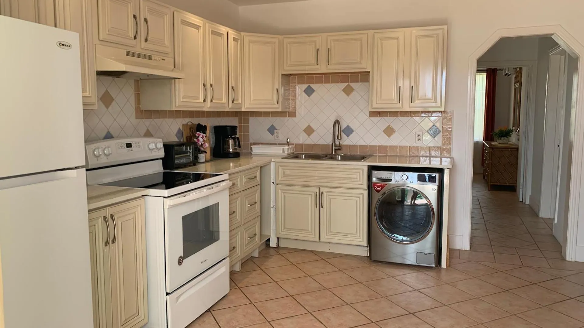 Jolly Holiday Apartment 1 B Jolly Harbour