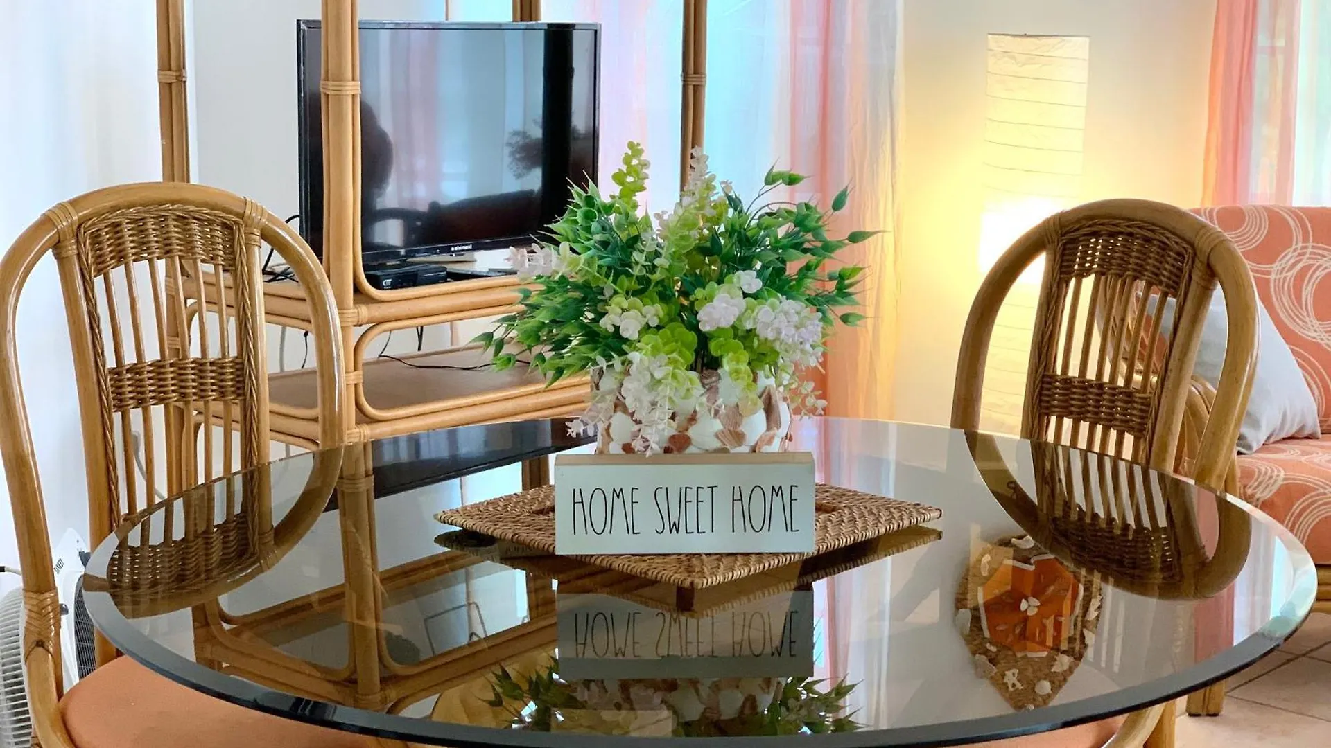 Jolly Holiday Apartment 1 B Jolly Harbour