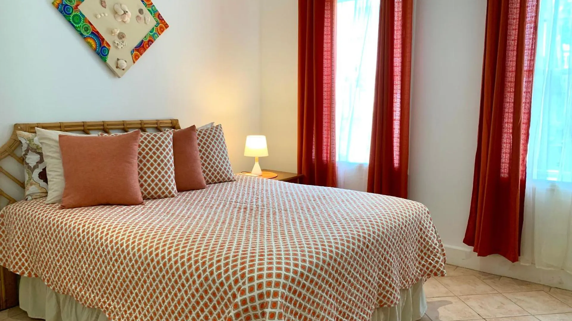 Jolly Holiday Apartment 1 B Jolly Harbour
